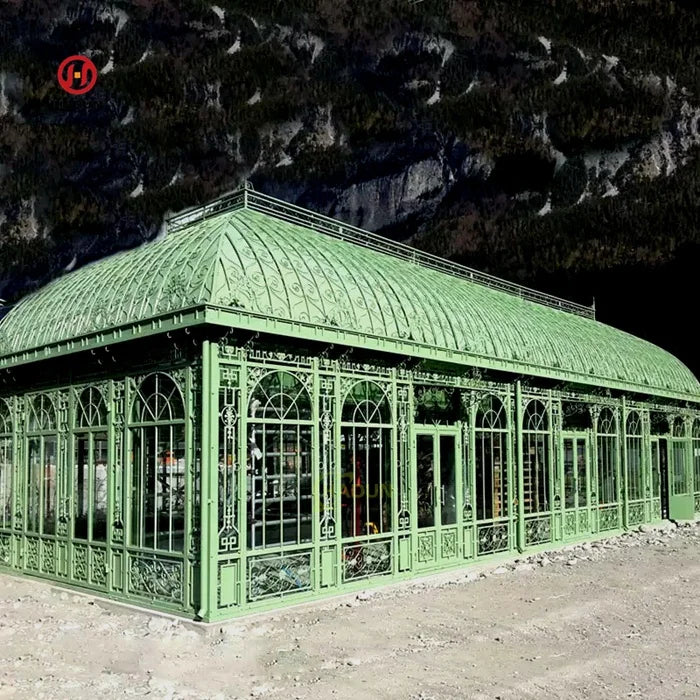 Luxuriöser Gartenpavillon aus Gussmetall aus Schmiedeeisen mit Glas für die Außendekoration